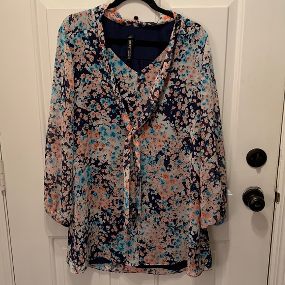 Design lab long sleeve floral dress NEW - Picture 1 of 5